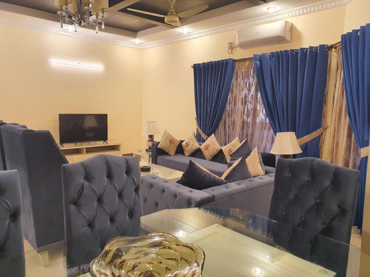 Royal Villa F-10/2 Исламабад Экстерьер фото